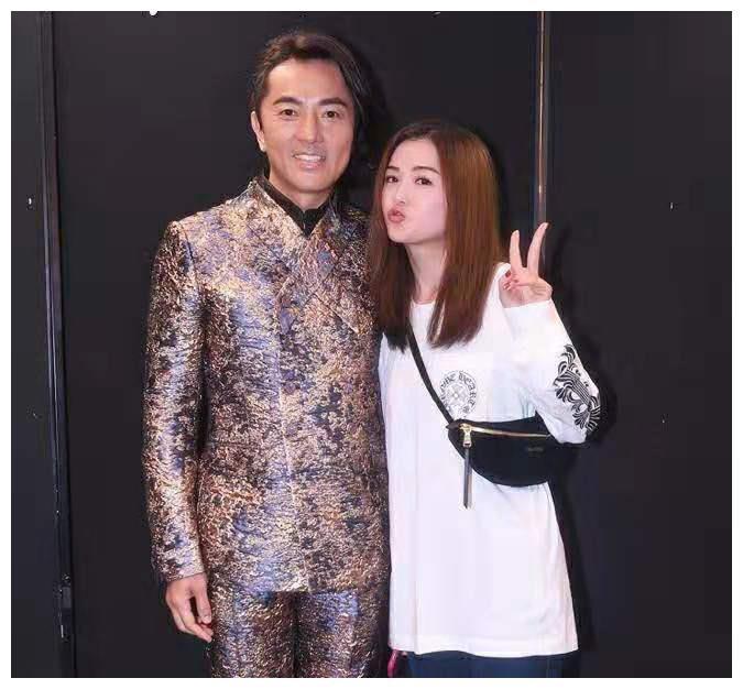 蔡卓妍即将结婚？爆出对方是富二代，光婚房就价值3亿