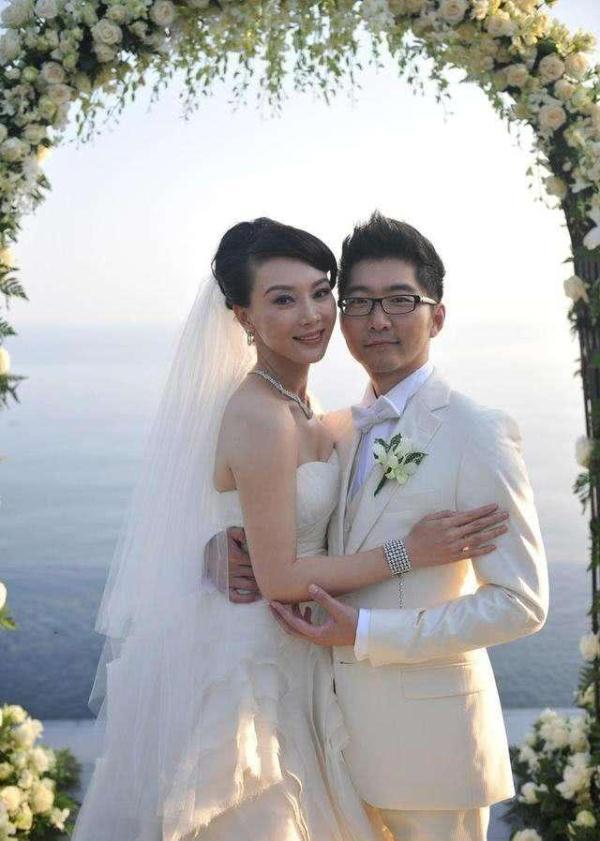 娱乐圈最干净女星，出道17年零绯闻，结婚8年未生娃