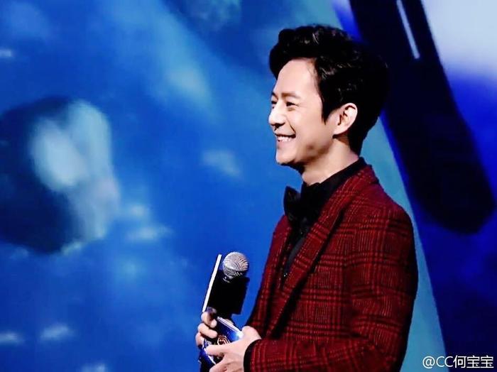 何炅“最贵”洗脑神曲上线，网友吐槽：俗不可耐