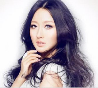 ​潘长江女儿照片曝光，婚后变化太离谱，如今36岁连水果都不敢吃