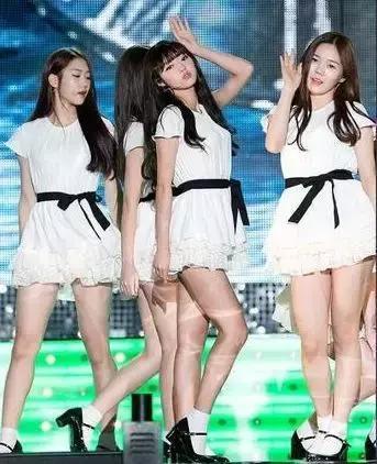韩国女星比例超绝，脸小腿长视觉增高10cm