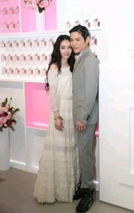​郭碧婷节目中和向佐聊BB的事，收官发文：以后过悠闲的日子