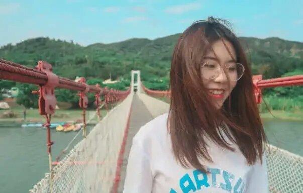 还记得支付宝中一亿的锦鲤女孩吗？如今现状曝光，网友：我酸了！