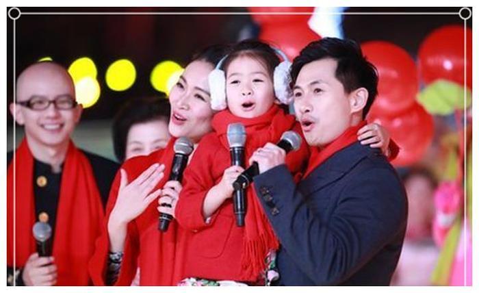 国家一级演员黄豆豆，家庭事业双丰收，杨丽萍都非常的羡慕