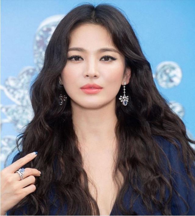 宋慧仁晒女友承认出柜，当看清正脸后，网友：对不起，打扰了