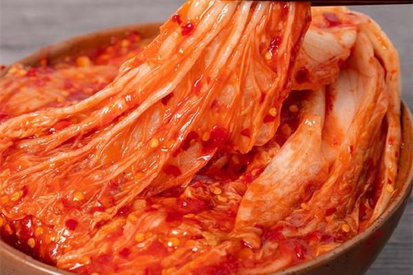 辣白菜放什么容器好 辣白菜腌制要密封吗