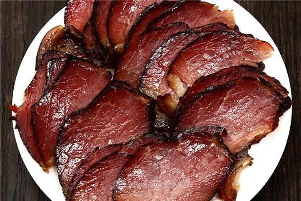 腊肉发霉是怎么回事 腊肉发霉洗干净还能继续吃吗