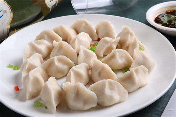 饺子冻成一坨怎么办 饺子冻上怎么取出