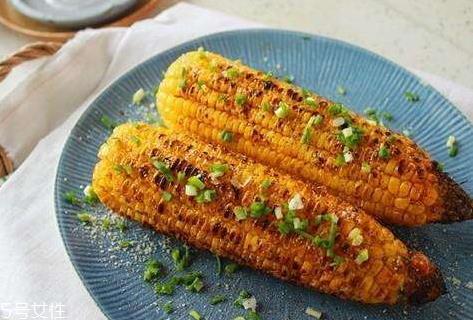 微波炉烤玉米要几分钟 烧烤模式8分钟