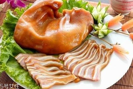 猪耳朵不能和什么一起吃 相克食物