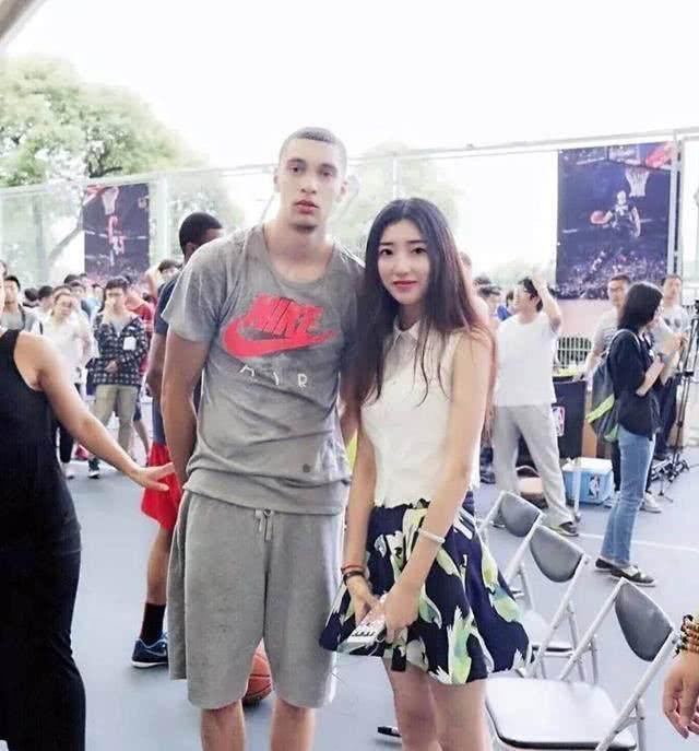 林雪慧为何被球迷称为赤木晴子，她是什么来历？高挑身材和大眼睛