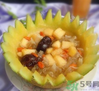 ​哈密瓜可以和银耳一起煮吗？哈密瓜可以和银耳一起吃吗？