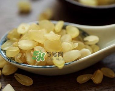 ​皂角米是什么味道？皂角米是什么颜色