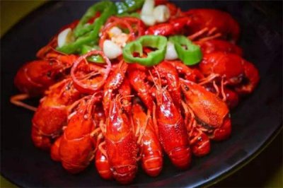 ​小龙虾和橙汁能一起吃吗 为什么吃了小龙虾不能喝橙汁