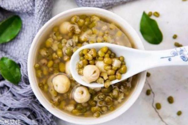 绿豆汤煮糊了还能喝吗 怎么煮出绿色的绿豆汤