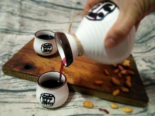 泡桑葚酒需要什么材料 泡桑葚酒可以放枸杞和红枣吗