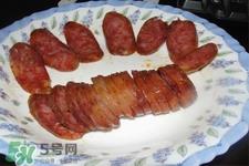 腊肠吃前需要清洗吗？炒腊肠前要用水洗吗？