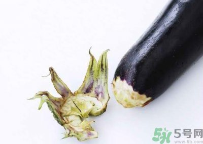 ​茄子把可以吃吗？茄子蒂可以吃吗？