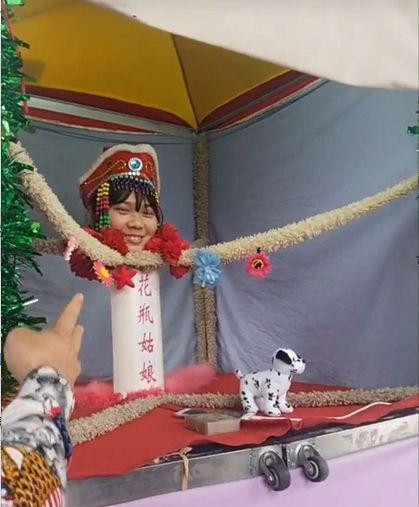 自称在花瓶中长大的姑娘，是奇人异事还是江湖骗术？你知道原理吗