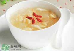 银耳莲子汤的营养价值 银耳莲子汤的功效与作用及做法