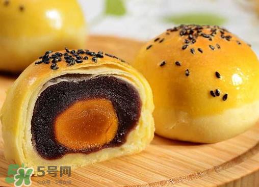 蛋黄酥可以用熟蛋黄吗？蛋黄酥用什么蛋黄好？
