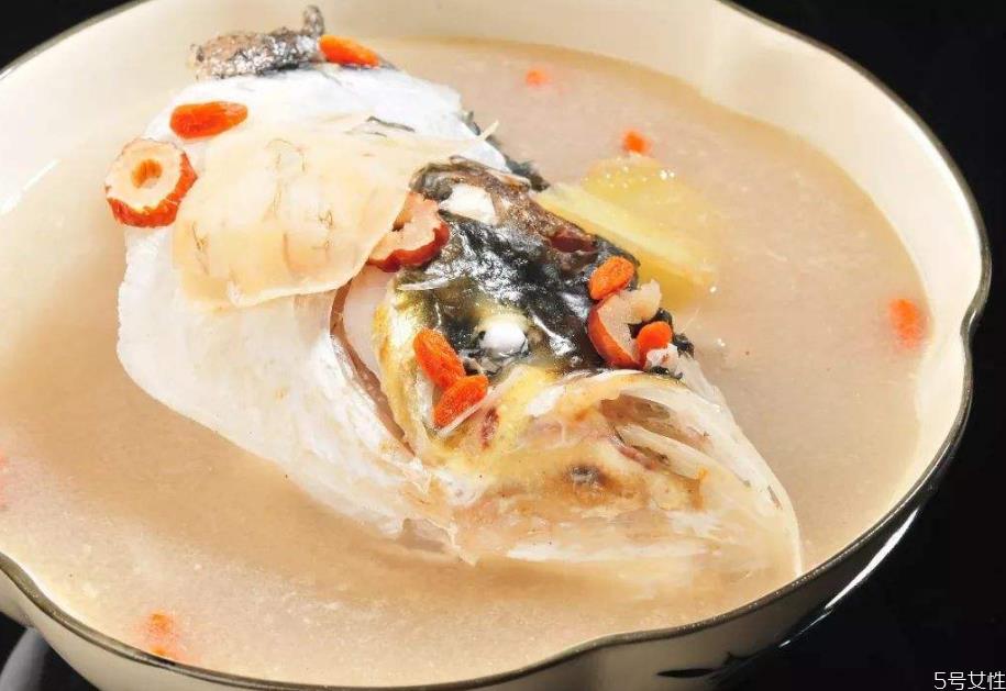 鱼脑子是脂肪吗 吃鱼脑子有什么害处吗