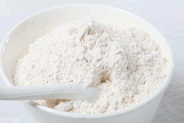 面粉是小麦粉吗 它们之间有区别