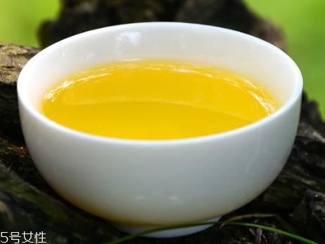 茶油和橄榄油哪个好 茶油功效好过橄榄油