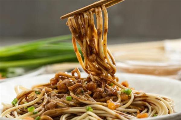 热干面放生抽还是老抽 普通面条能做热干面吗