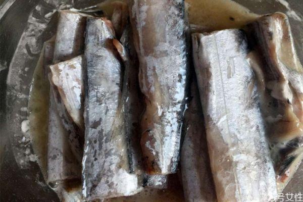 带鱼生长在什么环境里呢 带鱼的热量有多少呢