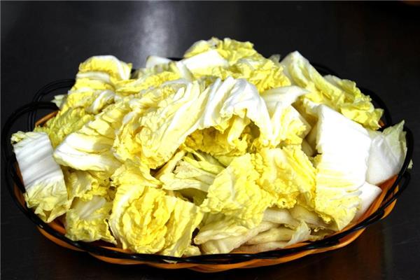 黄芽菜可以生吃吗 凉拌黄芽菜做法