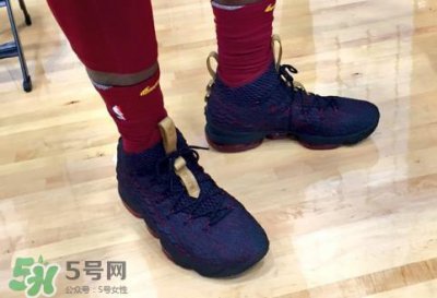 ​nike lebron 15 cavs实物什么样？