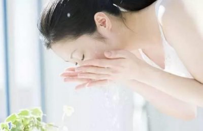 ​热水洗脸可以杀螨虫吗 脸上的螨虫一定要除吗