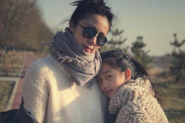 焦恩俊女儿, 黄磊女儿, 差别不是一般地大