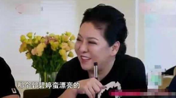 向太圆梦了？向佐郭碧婷甜蜜牵手疑恋情曝光，男方回应意味深长
