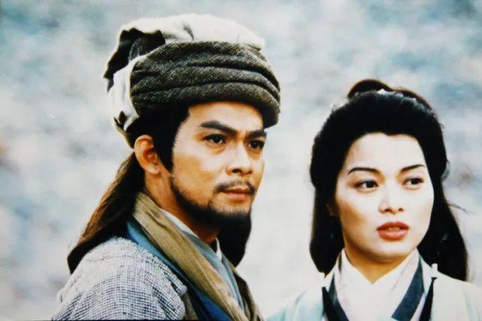 下药、迷奸、失身、沦落街头，这个童年女神的遭遇惨过苦情女主！