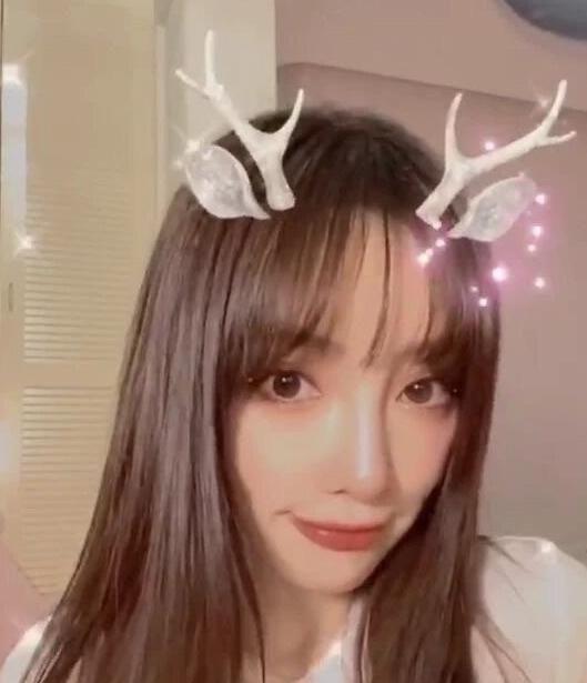 情难断？李小璐和PG One同时发跳舞视频，舞姿一致，桃心弥漫