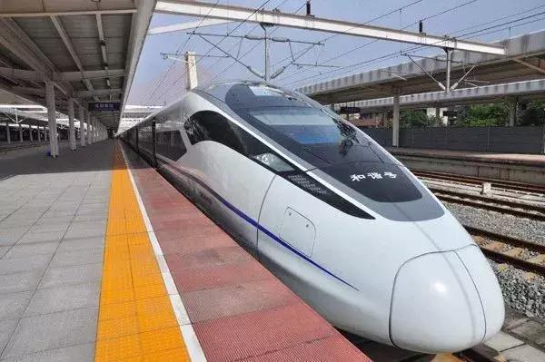 中国高铁成绵乐城际铁路“成都南站”