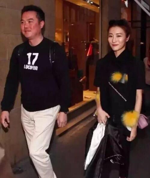 林峰堂妹林夏薇和陈晓是同班同学，一看她老公的颜值就知道是真爱