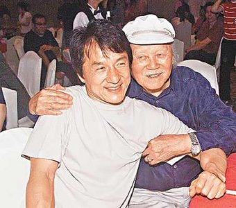 ​曾是戴笠手下军统，工作失误后奔赴香港，生下一儿子闻名世界