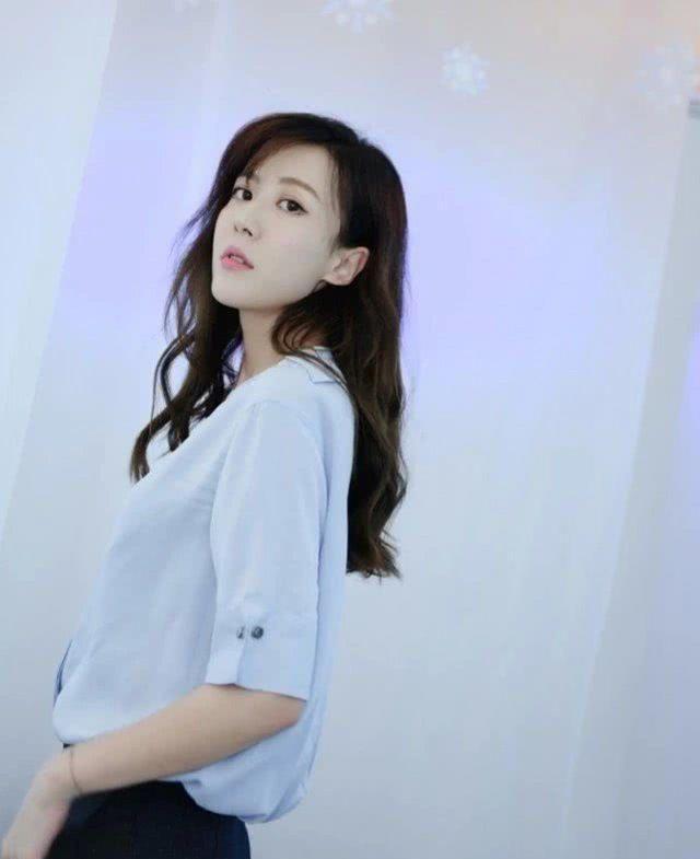 她是爱情公寓里的美嘉，李金铭美出新高度，可爱的氧气美女