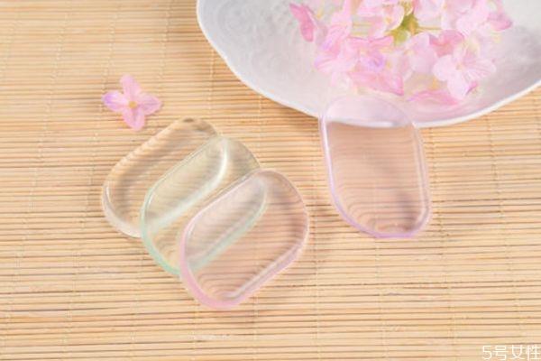 硅胶粉扑可以用多久 硅胶粉扑优缺点