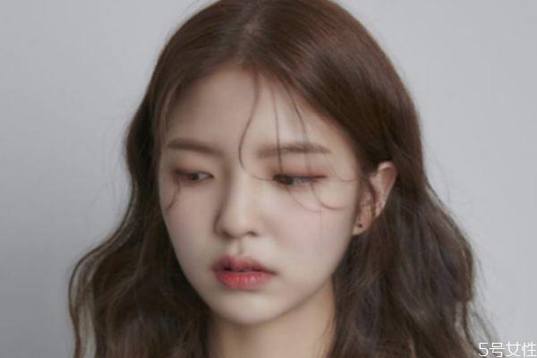 烟草棕发色掉色后是什么颜色 烟草棕发色阳光下什么颜色