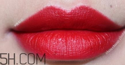 mac russian red和ruby woo哪个好看_试色对比