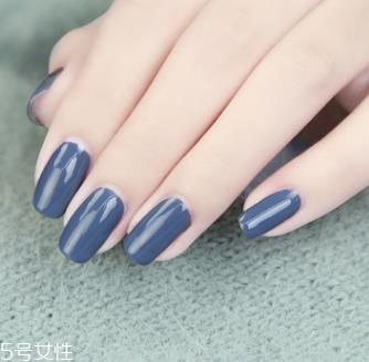雾霾蓝指甲图片 雾霾蓝美甲样式大全