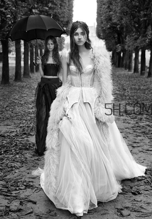 vera wang2018秋季婚纱系列怎么样_好看吗？