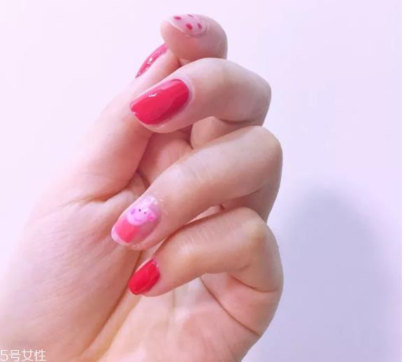 新年美甲怎么做 新年美甲猪图片大全
