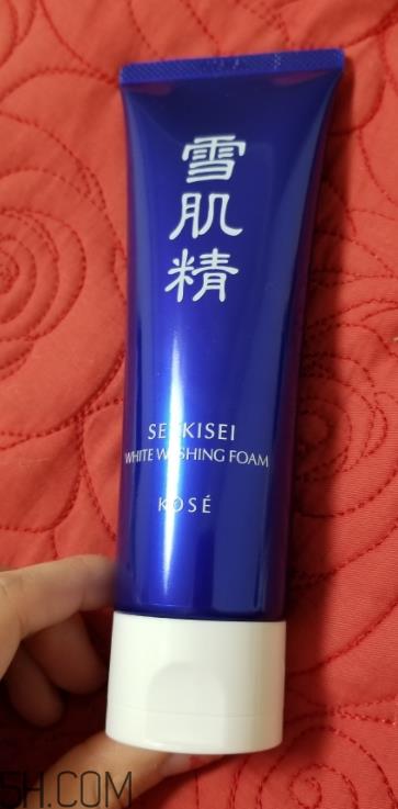 雪肌精洗面奶哪款适合敏感皮？哪款适合干皮？