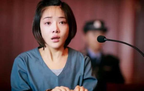 邓家佳：4岁上迎春晚会，高考越线200分，与深爱15年老公离婚收场