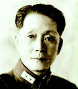 ​她是日本人，嫁给中国将军，与日本家人断绝联系，女儿无人不知